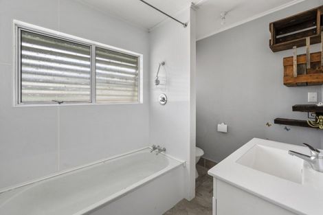 Photo of property in 63 Turner Drive, Western Heights, Rotorua, 3015