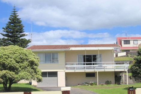 Photo of property in 190 Seaforth Road, Waihi Beach, 3611