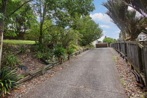 Photo of property in 7 Napuka Road, Henderson Valley, Auckland, 0612