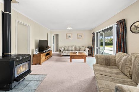 Photo of property in 93 Acacia Heights Drive, Acacia Bay, Taupo, 3385