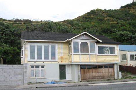 Photo of property in 192 The Esplanade, Island Bay, Wellington, 6023