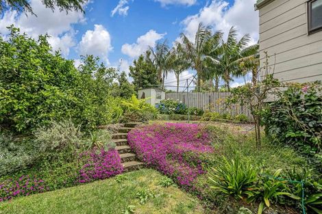 Photo of property in 38 Eugenia Rise, Totara Heights, Auckland, 2105