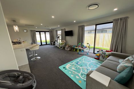 Photo of property in 14 Forge Close, Halswell, Christchurch, 8025