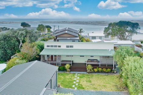Photo of property in 39 Moir Point Road, Mangawhai Heads, Mangawhai, 0505