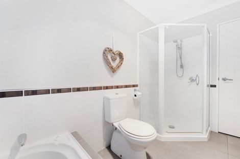 Photo of property in 5a Shanley Crescent, Waiuku, 2123