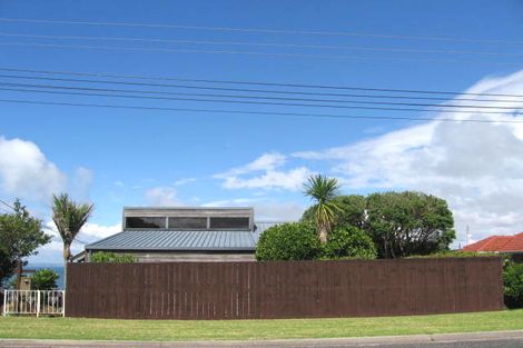 Photo of property in 2/15 Ridge Road, Waiake, Auckland, 0630