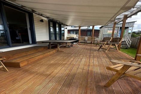 Photo of property in 165a Carlisle Road, Northcross, Auckland, 0632