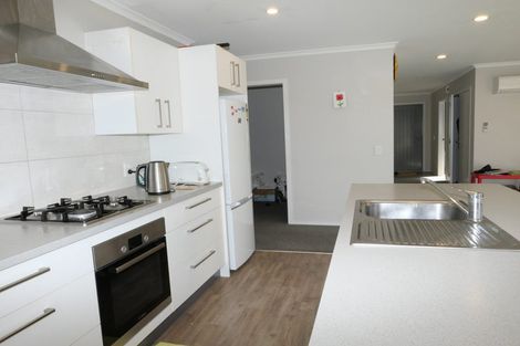 Photo of property in 94 Mazengarb Road, Paraparaumu Beach, Paraparaumu, 5032