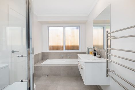 Photo of property in 16a Sharyn Place, Brookfield, Tauranga, 3110