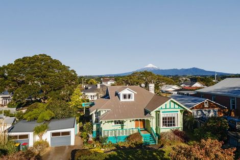 Photo of property in 21 Barrett Street, Westown, New Plymouth, 4310