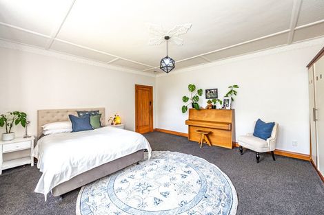 Photo of property in 17 Tarata Street, Saint Johns Hill, Whanganui, 4501