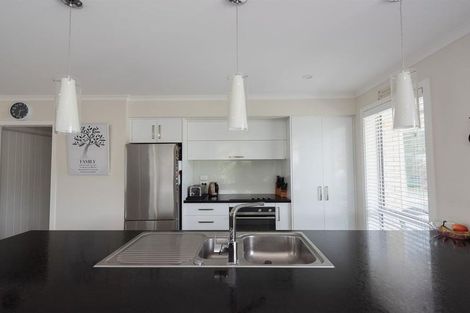 Photo of property in 19 Eric Batchelor Place, Waimate, 7924