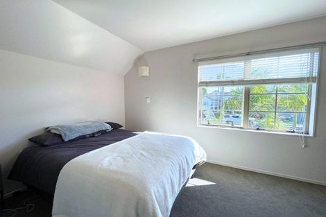 Photo of property in 126 Wiseley Road, West Harbour, Auckland, 0618