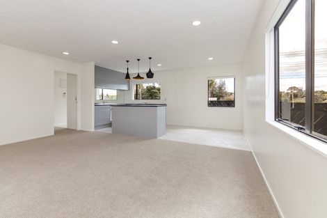 Photo of property in 1/41 Sabulite Road, Kelston, Auckland, 0602