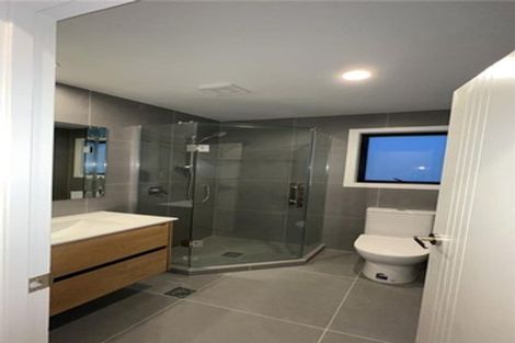 Photo of property in 17 Aramata Road, Papakura, 2110