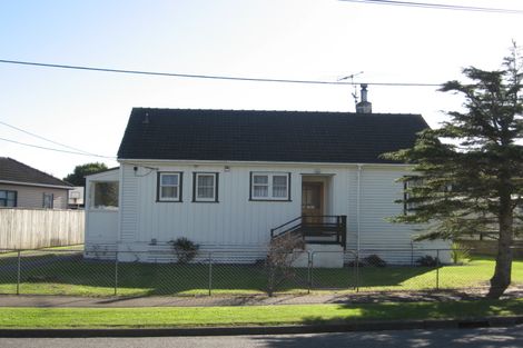 Photo of property in 18 Benge Crescent, Naenae, Lower Hutt, 5011