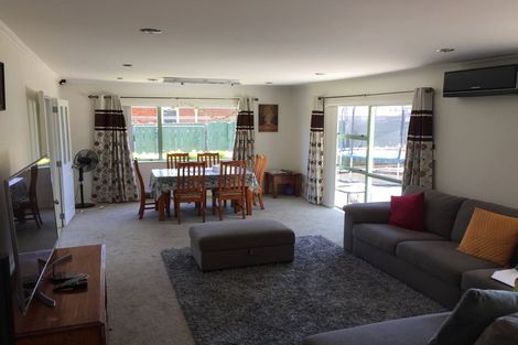 Photo of property in 16 Cumbrian Place, Conifer Grove, Takanini, 2112