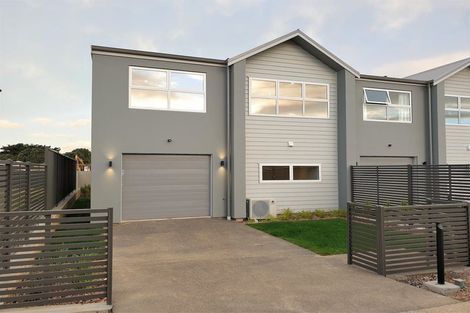 Photo of property in 16 Bluff Road, Kenepuru, Porirua, 5022