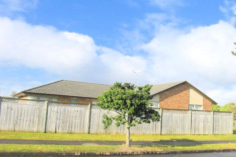 Photo of property in 1 Atworth Way, Burswood, Auckland, 2013