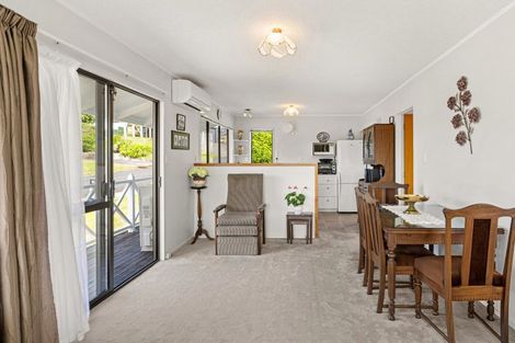 Photo of property in 51 Wallis Street, Raglan, 3225