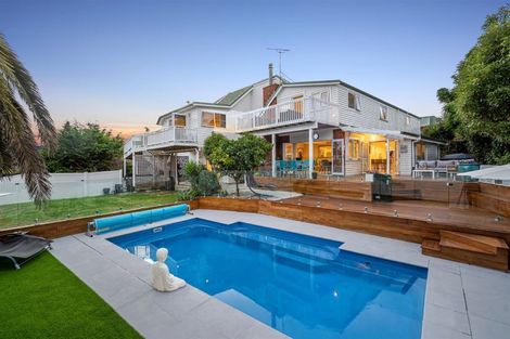 Photo of property in 31a Rewi Street, Torbay, Auckland, 0630