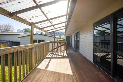 Photo of property in 3a Sandleigh Road, Hamilton Lake, Hamilton, 3204