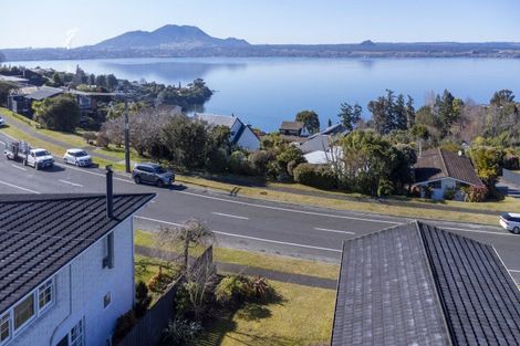 Photo of property in 96 Wakeman Road, Acacia Bay, Taupo, 3330
