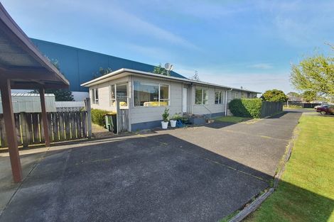 Photo of property in 25b Waimana Road, Conifer Grove, Takanini, 2112