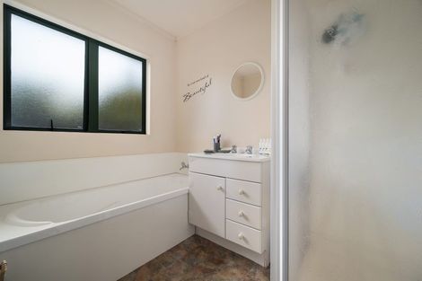 Photo of property in 8d Bell Road, Western Heights, Rotorua, 3015