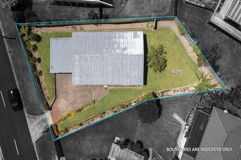 Photo of property in 5 Parrs Cross Road, Henderson, Auckland, 0612