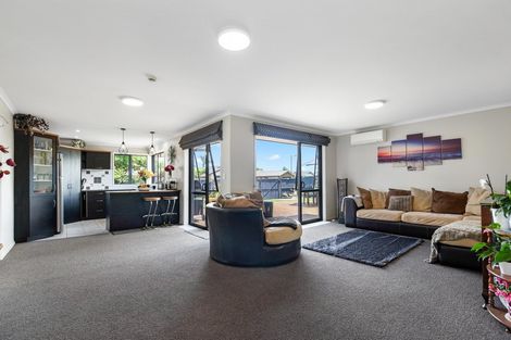 Photo of property in 22 Wentworth Drive, Rototuna North, Hamilton, 3210
