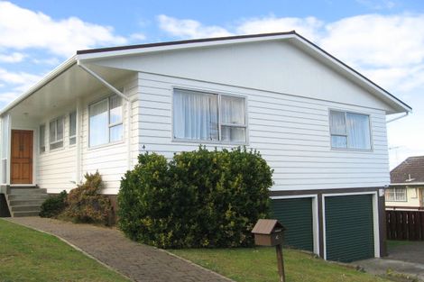 Photo of property in 4 Epping Grove, Karori, Wellington, 6012