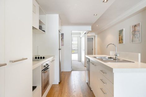 Photo of property in Algarve Apartments, 211/332 Maunganui Road, Mount Maunganui, 3116