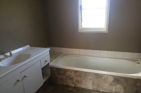 Photo of property in 6 George Street, Waimate, 7924