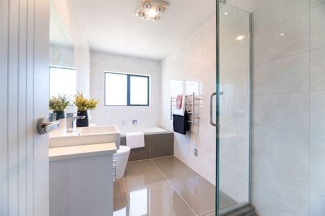 Photo of property in 7 Kahika Grove, Huapai, Kumeu, 0810