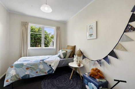 Photo of property in 117f Seaview Road, Westown, New Plymouth, 4310