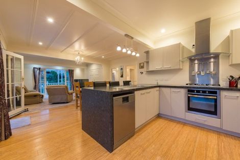 Photo of property in 7 Matauwhi Road, Russell, 0202