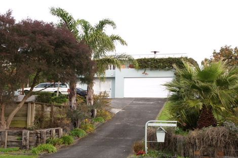 Photo of property in 40 Evelyn Road, Cockle Bay, Auckland, 2014