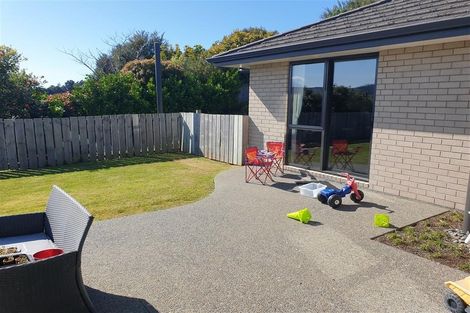 Photo of property in 37 Beachwood Drive, Hatfields Beach, Orewa, 0931