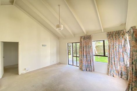 Photo of property in 2/25a Balmain Road, Birkenhead, Auckland, 0626