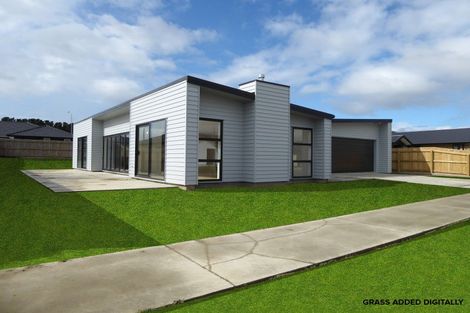 Photo of property in 10 Corsica Court, Fitzherbert, Palmerston North, 4410