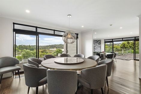 Photo of property in 16 Schopolo Place, Schnapper Rock, Auckland, 0632