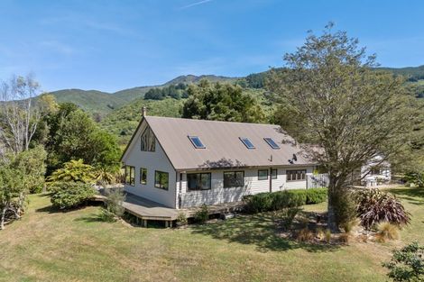 Photo of property in 28 Lady Cobham Grove, Anakiwa, Picton, 7281