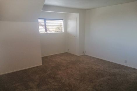 Photo of property in 2/13 Rapallo Place, Farm Cove, Auckland, 2012