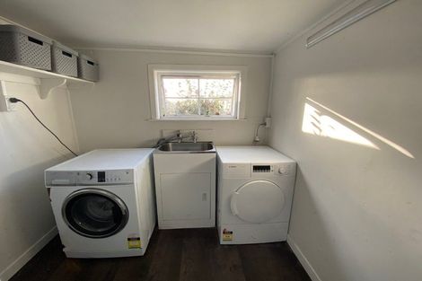 Photo of property in 7 Tiroroa Avenue, Te Atatu South, Auckland, 0610