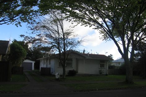 Photo of property in 4 Otaki Place, Westbrook, Palmerston North, 4412