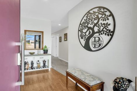 Photo of property in 27 Balrickard Way, Milson, Palmerston North, 4414