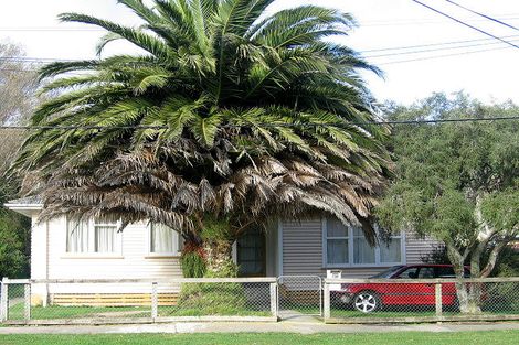 Photo of property in 406 George Street, Stokes Valley, Lower Hutt, 5019