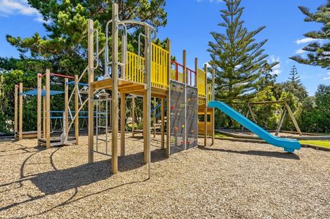 Photo of property in 51 Fifth Avenue, Urenui, 4377