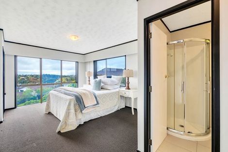 Photo of property in 155 Chelsea View Drive, Chatswood, Auckland, 0626